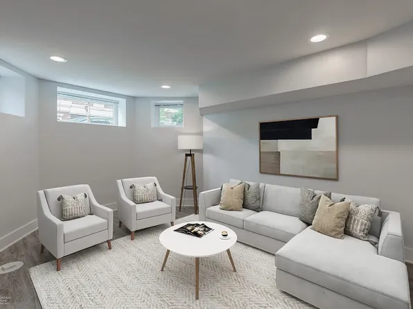 1604 W Waveland Ave #1, Chicago, IL 60613