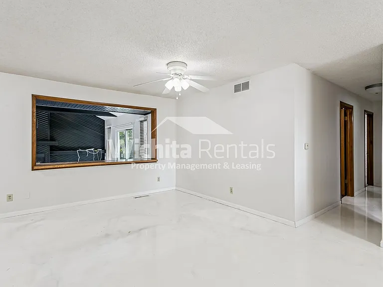 1418 Money St — Photo 3