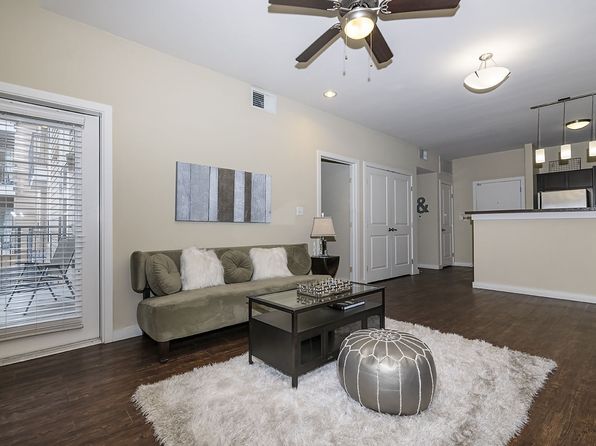 2651 Poydras St APT 2417