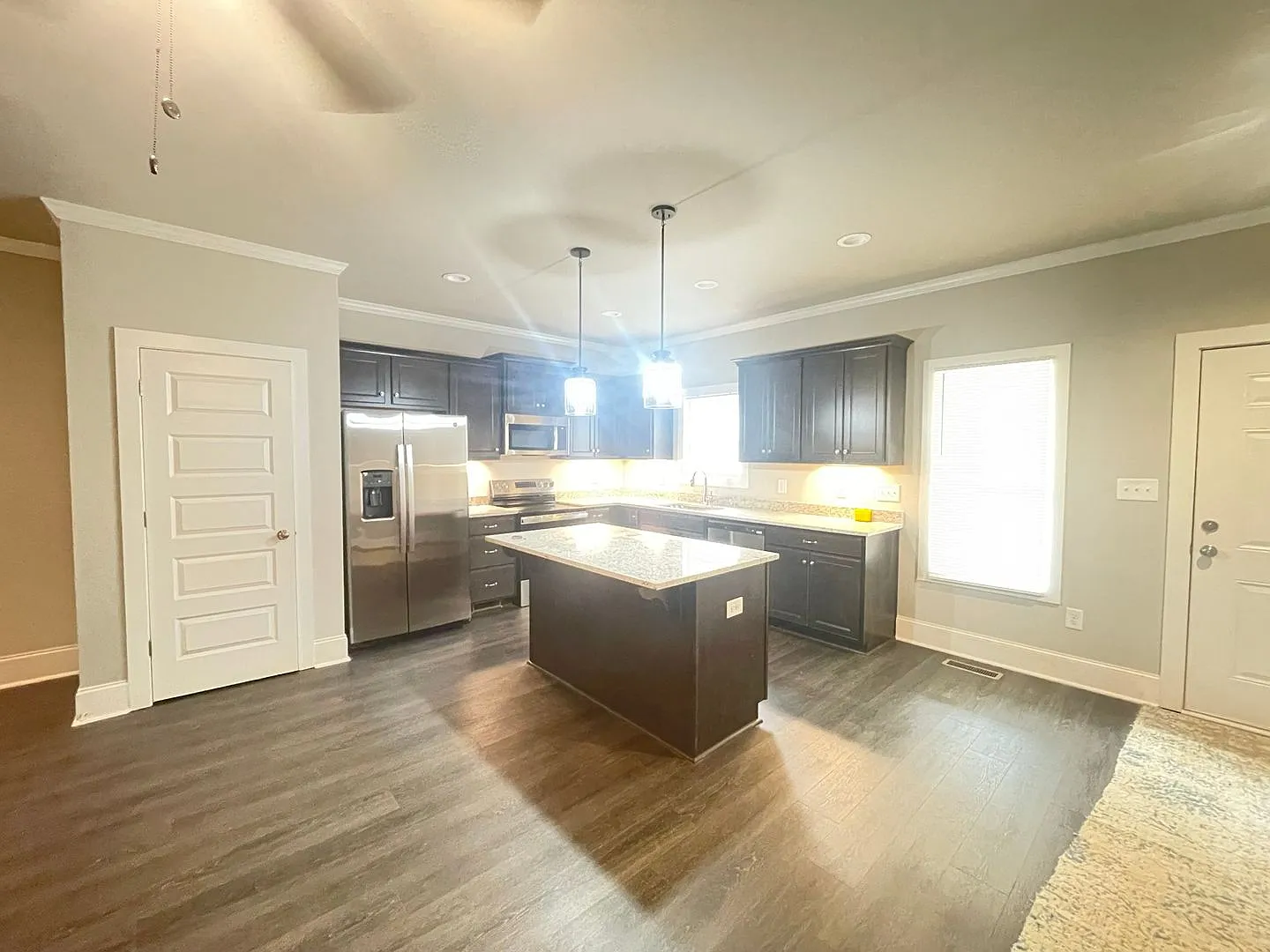 Five Bedroom Five Bath near UGA! — Photo 2