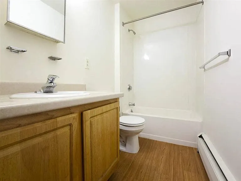 37 Orchard Pl — Photo 3