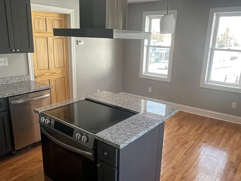 144 Fall St #2 — Photo 7