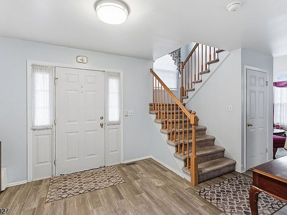 4th image of 4 Crowel Rd