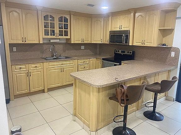 4th image of 2090 SW 122nd Ave APT 26