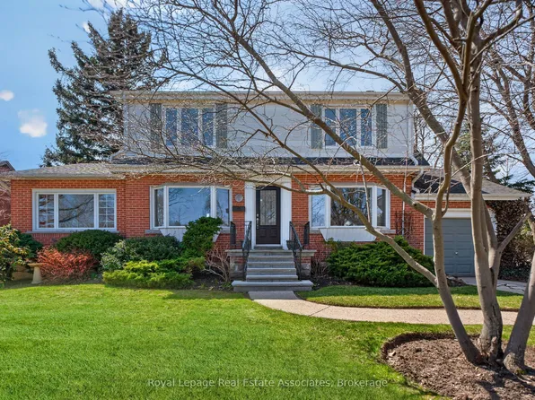 2079 Deyncourt Dr, Burlington, ON L7R 1W2