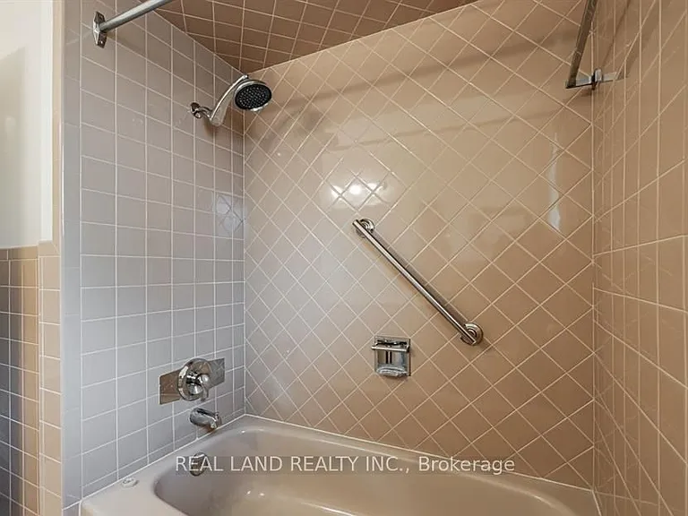 274 Timothy Ct #UPPER — Photo 28