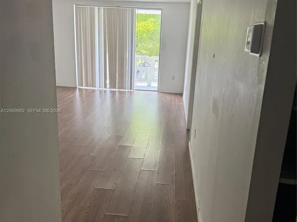 15600 NW 7th Ave APT 301-1, Miami, FL 33169