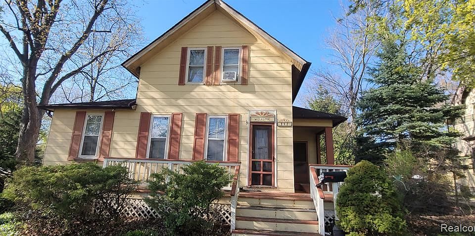 1st image of 932 Vine St