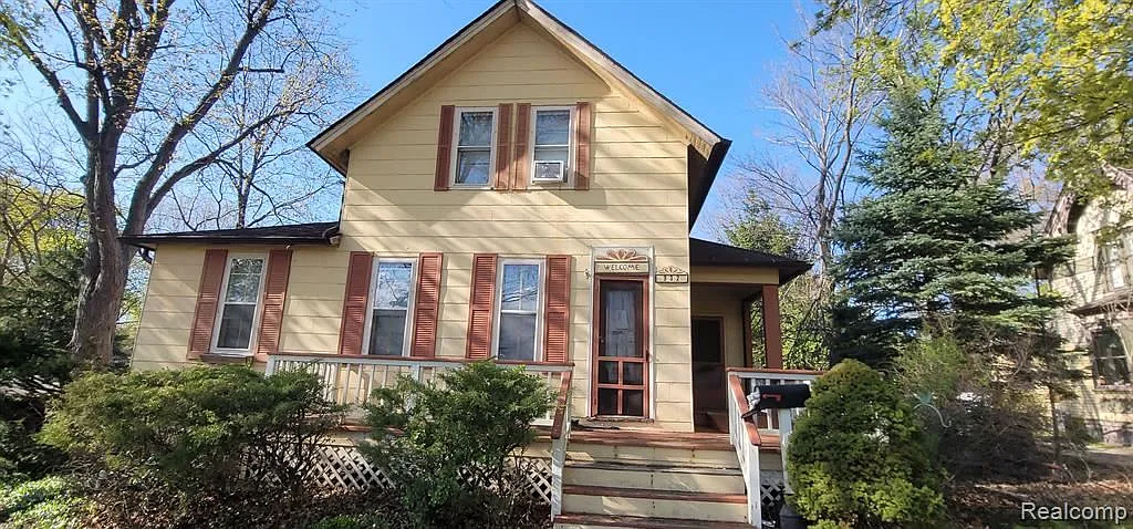 932 Vine St photo 1