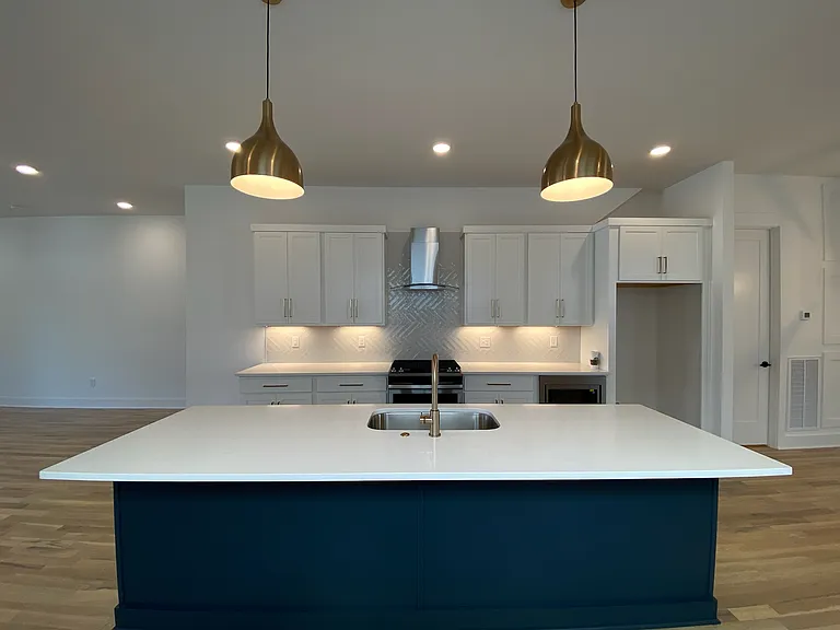 902B Knox Ave — Photo 8