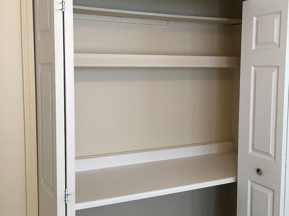 1st image of 44437 Sunnyside Dr