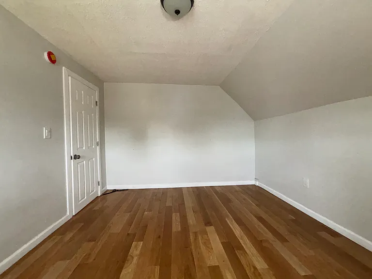 249 Rutter Ave #3 — Photo 4
