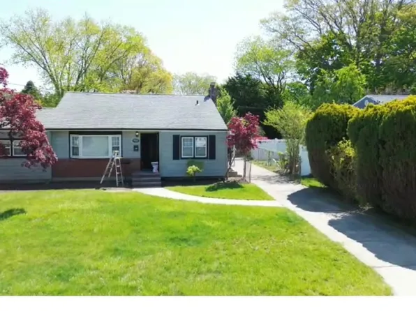 1413 Peters Boulevard, Bay Shore, NY 11706