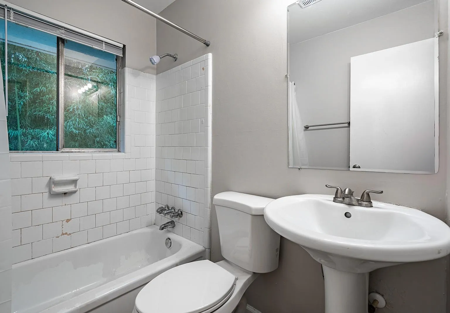 4 bed, 3.0 bath, 1450 sqft, $624 — Photo 3