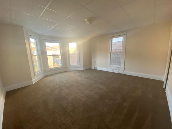 516 S Zane Hwy #1/2