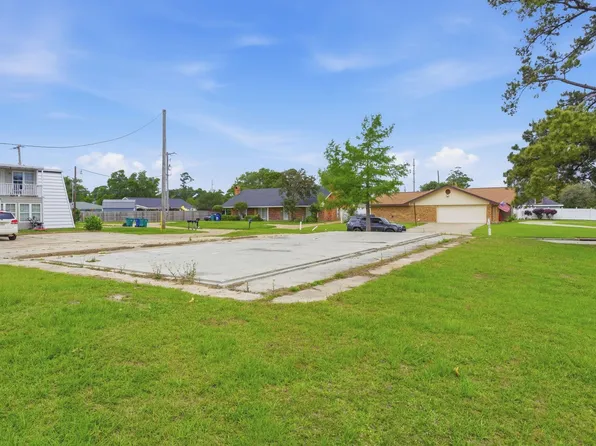 47 Center Ave, Sulphur, LA 70663