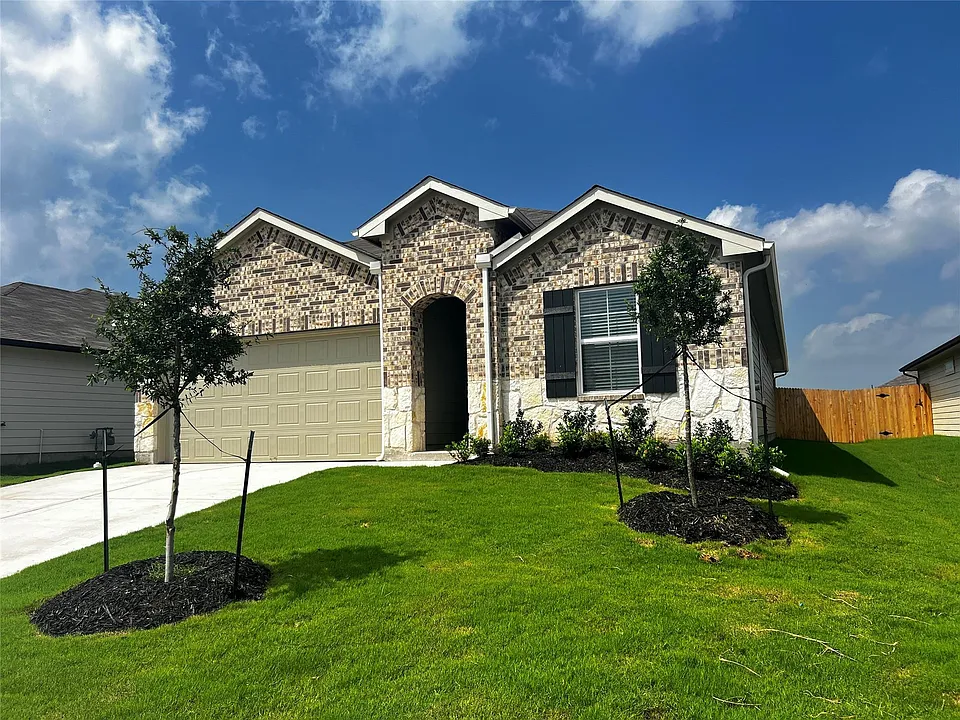 315 Darwin Pl