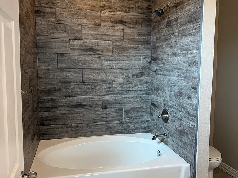 3202 Fenway Cir — Photo 17