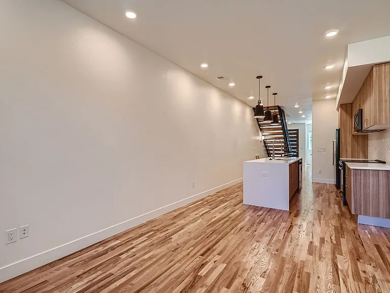 Brand New 3b/3.5bth Townhomes in the Heart of Park Hill. — Photo 11