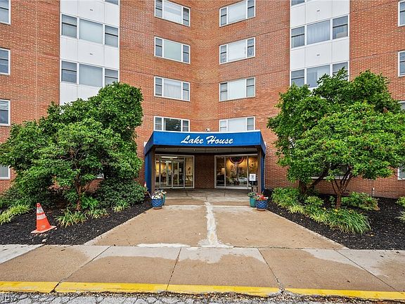 4th image of 11850 Edgewater Dr APT 110