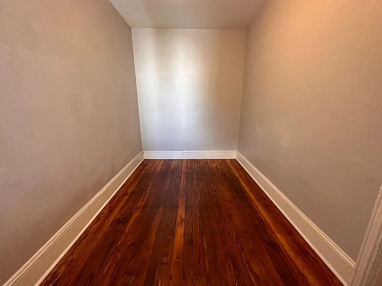 2049 E Cambria St — Photo 17