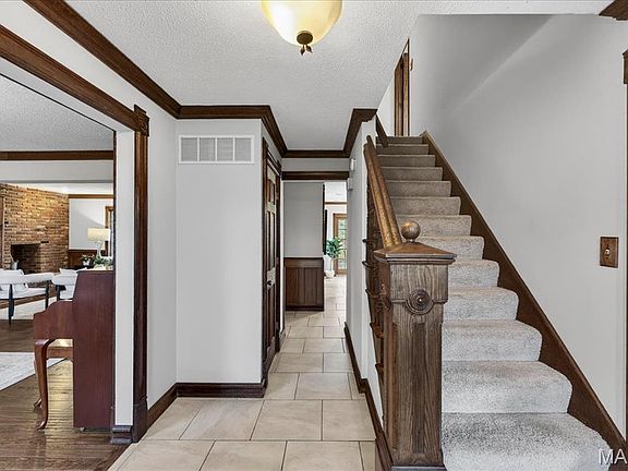 4th image of 11068 Graeser Ln