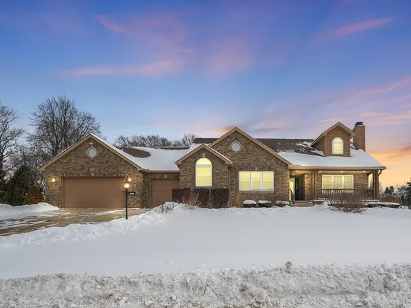 1709 Chandana Trl, Valparaiso, IN 46383