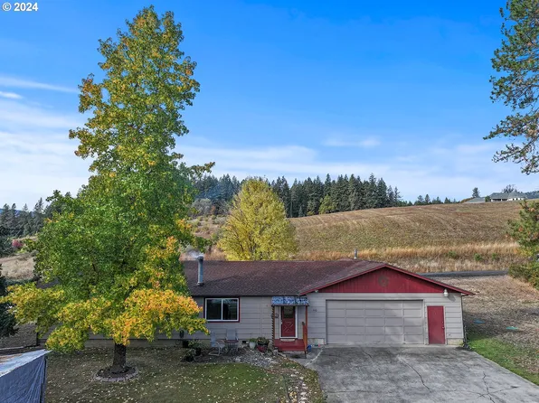 110 2nd St, Husum, WA 98623