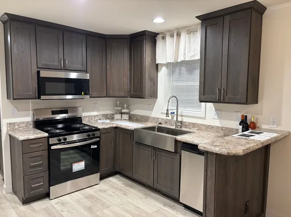 410 Barrington Rd Lot 67, Wauconda, IL 60084