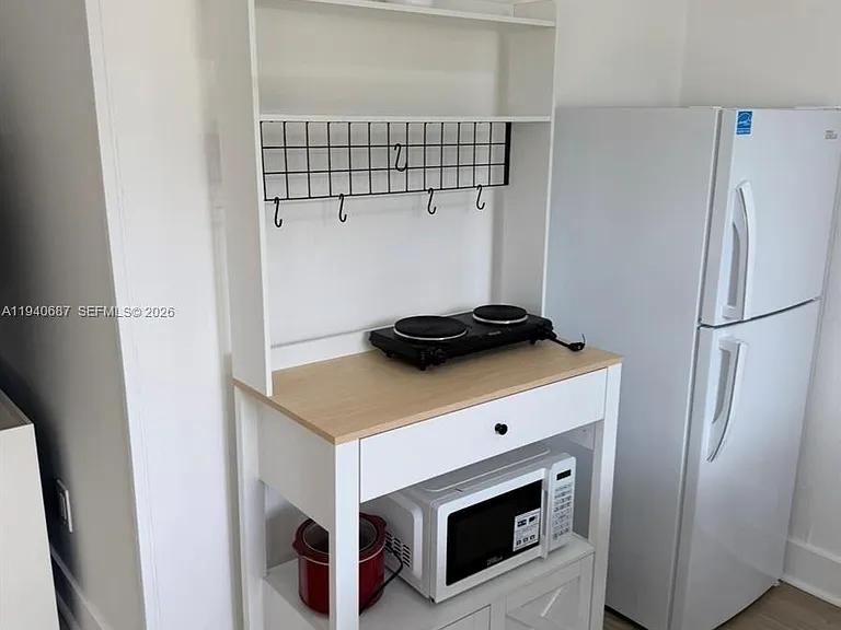 2036 NE 21st Ave #3 — Photo 5