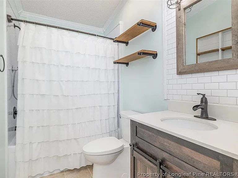 18 Five Ponds Dr — Photo 17
