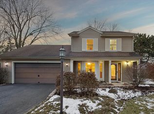 9 Juniper Ct, Streamwood, IL 60107