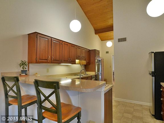 Kitchen Breakfast Bar