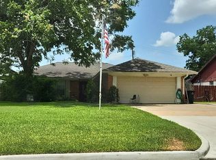 329 Windsor Sq, Alvin, TX 77511