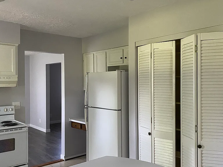 825 Ashland St — Photo 16