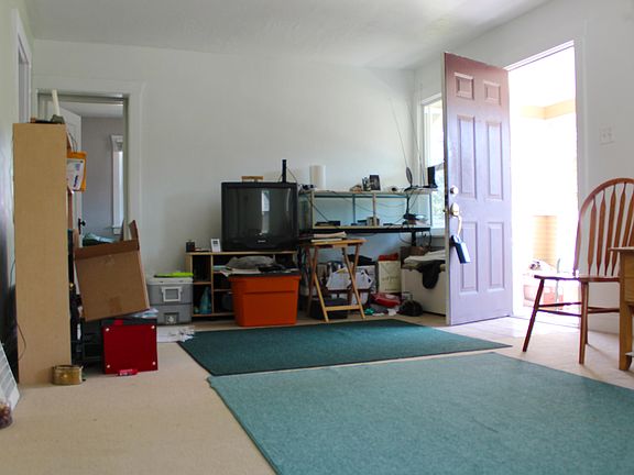 4th image of 2832 S Dearborn St