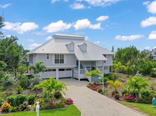 220 Daniel Dr, Sanibel, FL 33957
