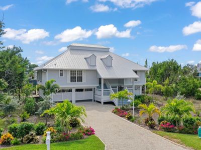220 Daniel Dr, Sanibel, FL, 33957