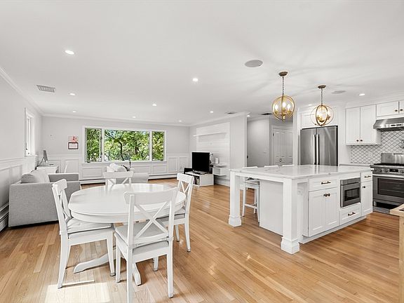 5th image of 20 Parsons Dr