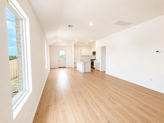 4th image of 10064 Appaloosa Ln