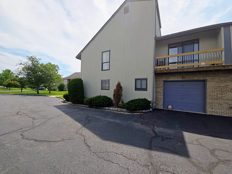 Attached Garage