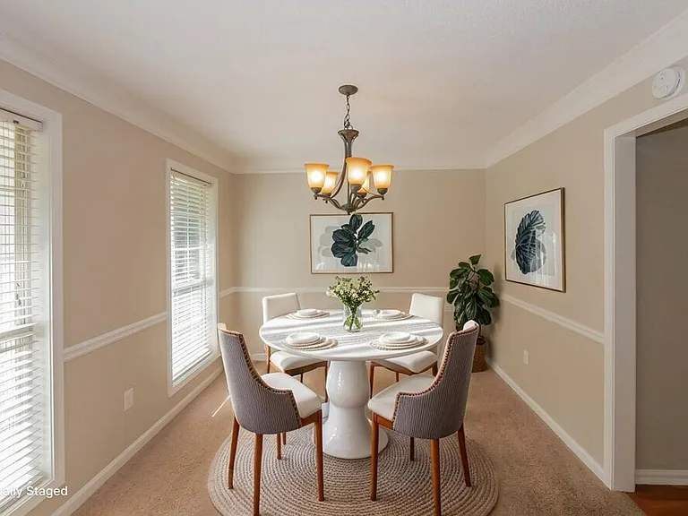 135 Masters Dr — Photo 9