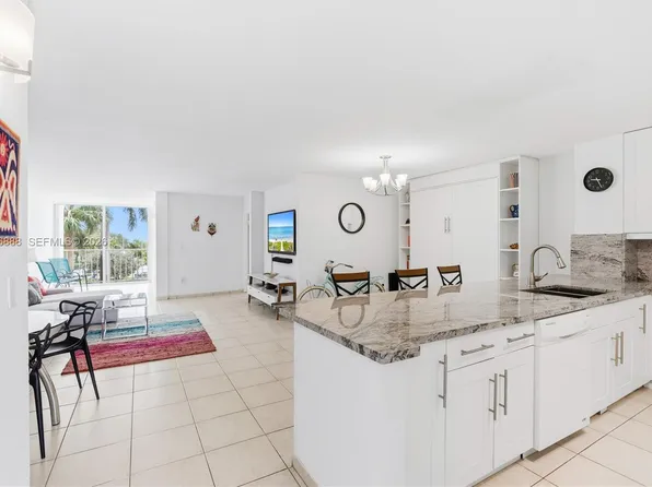 6450 Collins Ave APT 204, Miami Beach, FL 33141