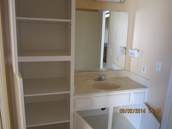 4th image of 2475 Cedar Ave APT E