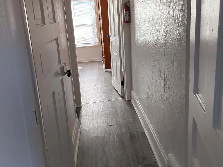 775 Lucas Pl — Photo 5
