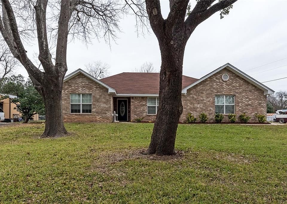 1st image of 301 W Billington Dr