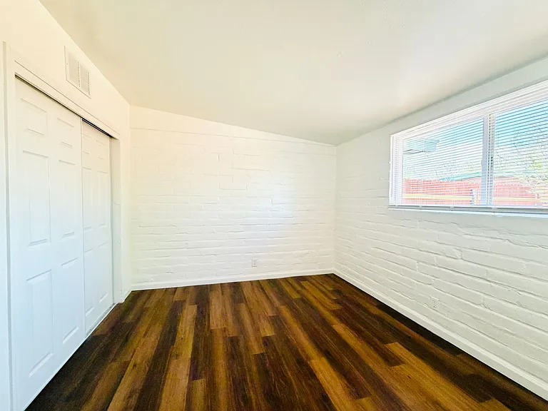 The Derby Apartments — Photo 46
