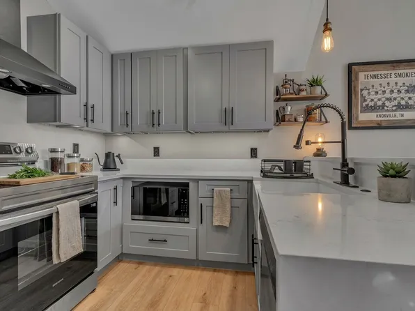 105 W Jackson Ave #9, Knoxville, TN 37902