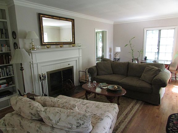 3rd image of 155 Maplewood Dr