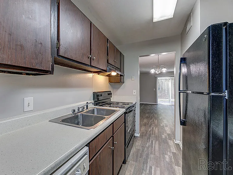 River Ridge Apartments — Photo 5